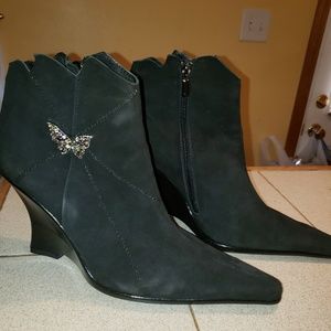 WALRUS designer high heels Like New